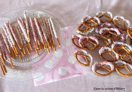 Bretzels chocolatés (et très girly) façon mikado / Girly chocolate pretzels