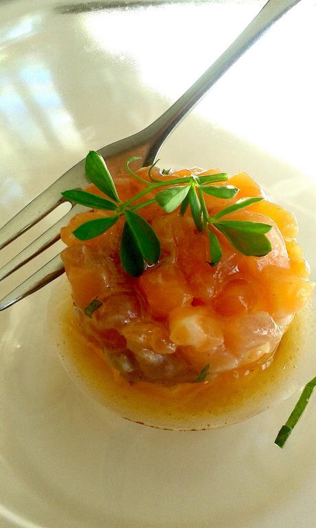 tartare-de-saumon-vinaigrette-au-sesame-gourmetsco