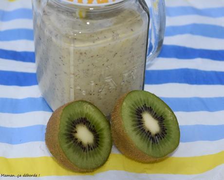 Smoothie banane kiwi au lait d'amande