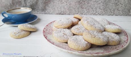 Kourabiedes dans A CHAQUE ÉVÉNEMENT SES RECETTES biscuit-grec-11