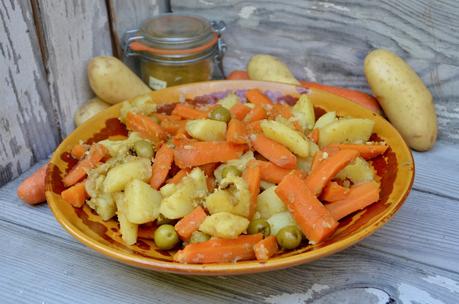 Tajine de carottes, pommes de terre et olives vertes