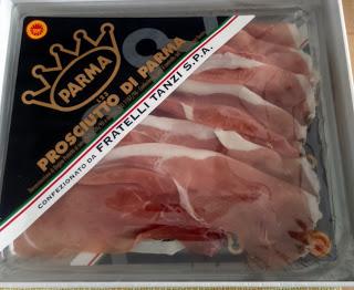 Gaufres de patate douce, jambon de Parme & chantilly à la moutarde