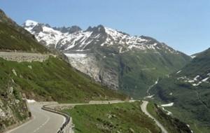 universal 3 Universal Riders : Louez facilement votre moto et roulez vers vos rêves !