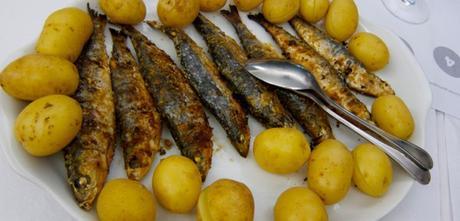 Recette: Sardines grillées au barbecue (Sardinhas assadas) Recette: Sardines grillées au barbecue (Sardinhas assadas)