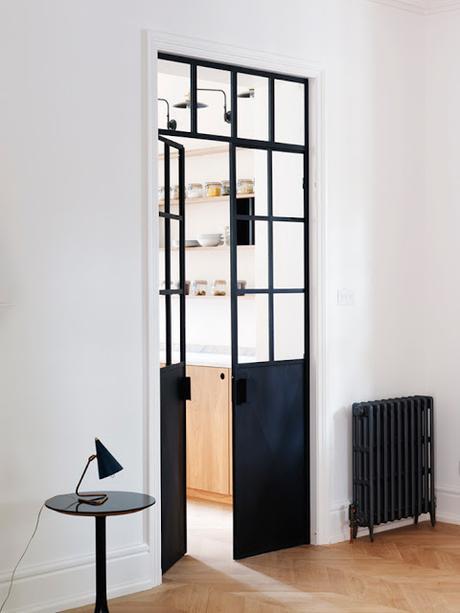 Londres / Un appartement aux nombreuses verrières /