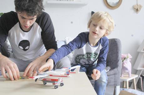 La Freaky Family Aime : L'Avion de secours Lego City ♥ ( Et son concours ! )