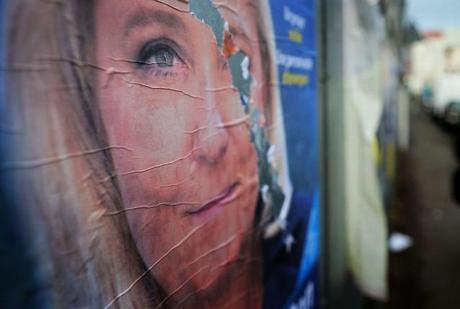 Le FN premier parti de France des démissions sans-titreere