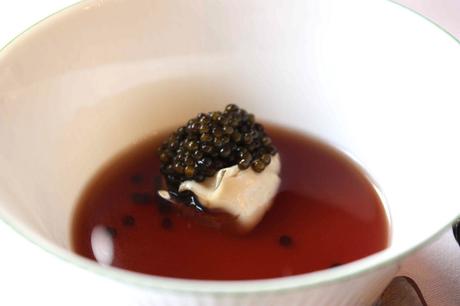 huitre-caviar-bouillon-corse-gourmetsco