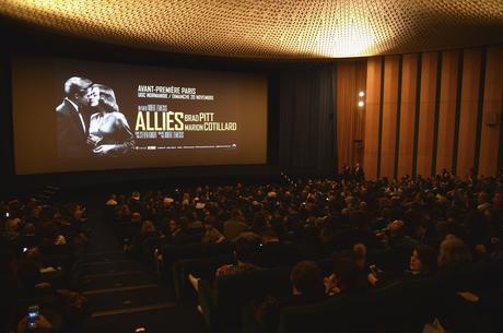 L'avant-première d'Alliés en présence de Robert Zemeckis et Marion Cotillard et Brad Pitt ! à Paris - Photos et vidéos