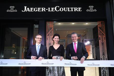 01-ribbon-cutting_boutique-opening-tokyo