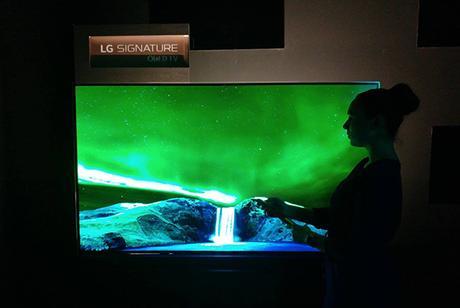 TV OLED 4K LG SIGNATURE gallerie centre pompidou paris