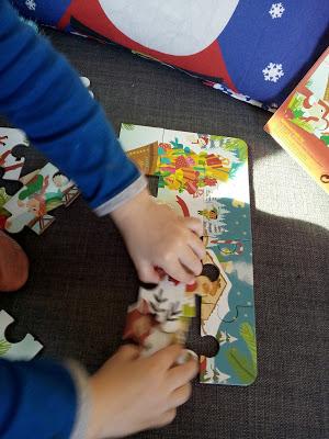 attendant Noël puzzle 