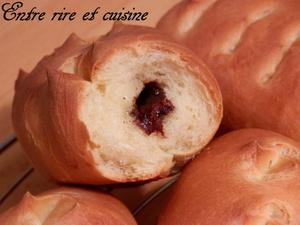 Petites brioches au lait concentré non sucré et chocolat Petites brioches au lait concentré non sucré et chocolat