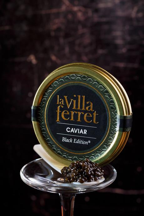 black-edition-caviar-fond-noir-italie-villa-ferret_330_srgb_a5-300dpi