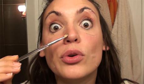 Maquillage discount, cosmétiques pas cher, maquillage à 1€, parfums,