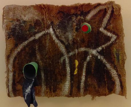 Joan Miro, Sobreteixim 12, 1973, 200x235x40cm