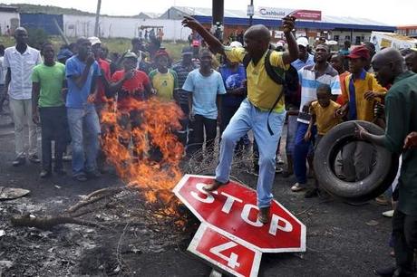 Service delivery protest (©Siphiwe Sibeko-Reuters)