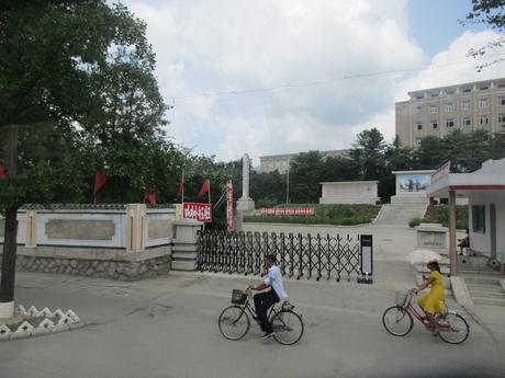 A vélo, en Corée du Nord