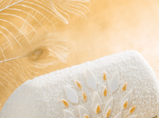 Bûche Maison Angelina, majesté paon blanc