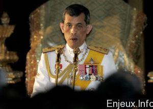 Thaïlande : le nouveau roi gracie 100 000 détenus