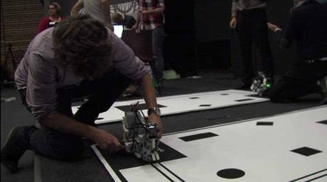 VIDEO – L’ENAC remporte la compétition robotique RobAFIS !