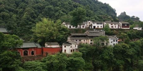 Le village du monastère Qiyunshan  dans une montagne proche du Huangshan, à 500 km de Shanghai