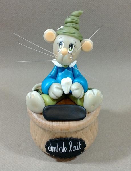 Boites à dents avec p'tite souris en porcelaine froide Boites à dents avec p'tite souris en porcelaine froide