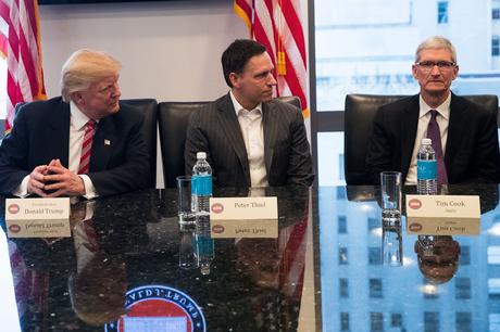 Quand Tim Cook et des patrons de la Silicon Valley rencontrent Donald Trump