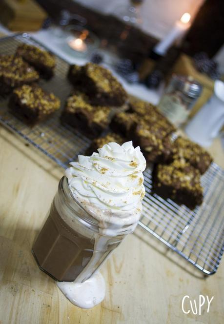 Chocolat chaud viennois aux 4 épices Chocolat chaud viennois aux 4 épices