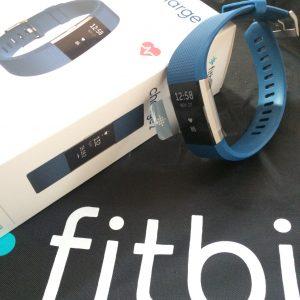 Test Fitbit Charge 2 : l’expérience Fitbit avec un effort de design