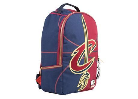 Peut-on se balader avec un sac à dos aux couleurs de sa franchise NBA favorite?