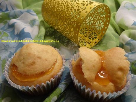 CUPCAKES À LA CONFITURE / JAM CUPCAKES / CUPCAKES CON MERMELADA / كاب كيك بالمربى