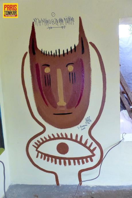 Peintures murales au ministère du tourisme à Kribi