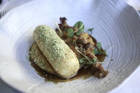 quenelle-de-volaille-chapelure-aux-herbes-gourmetsco