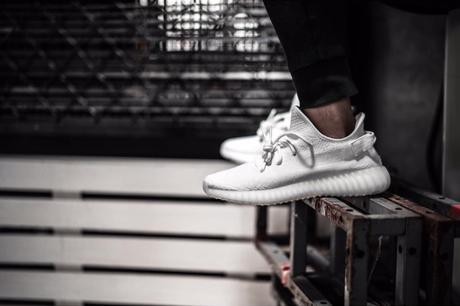 adidas Yeezy Boost 350 V2 white
