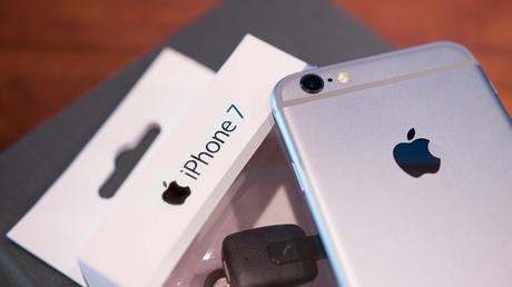 Qui est la star des smartphone de ce Noël 2016 ?