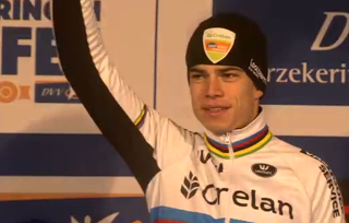 Azencross Loenhout : Van Aert l'emporte, Van der Poel chute lourdement
