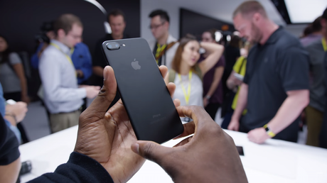 Apple va réduire sa production d'iPhone 7