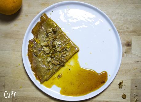 Crêpe flambée aux noix, miel, whisky et à l’orange Crêpe flambée aux noix, miel, whisky et à l’orange