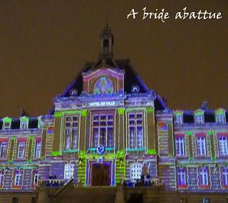 Conte de Noël en son et lumière sur la façade de l'hôtel de ville d'Evreux (27)