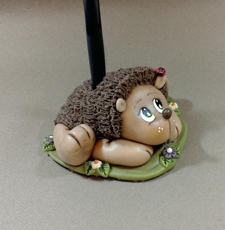 Porte-bic avec hérisson Porte-bic avec hérisson