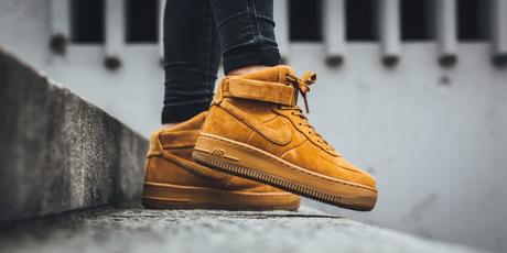 898422-700 Nike Wmns Air Force 1 Upstep Hi LX Desert Ochre