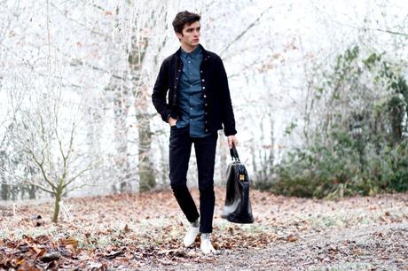 BLOG-MODE-HOMME-cardigan-new-yvan-agnesb-chemise-ikks-jeans-apc-petit-standard-noir-sac-botte-vintage-chaussettes-motifs-royalties-style-bordeaux-paris