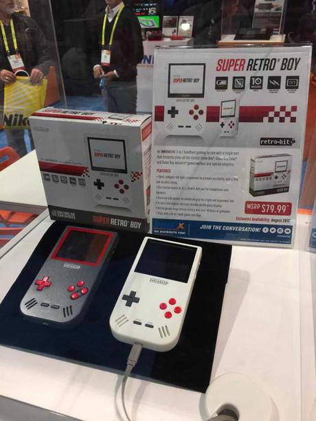 CES 2017 : la Game Boy fait son retour avec la Super Retro Boy