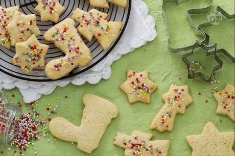 La Befana. Histoire + album de Sandra NELSON et Sébastien PELON – 2012 (Dès 5 ans)