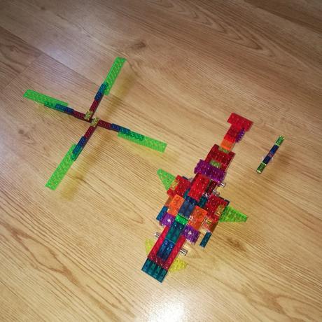 Découverte de l’hélicoptère Lego lumineux de Laser Pegs