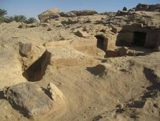 Douze anciens sites funéraires égyptiens découverts Assouan