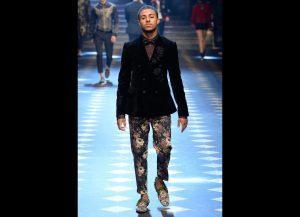 MILAN FASHION WEEK : 51 influenceurs défilent pour Dolce & Gabbana MILAN FASHION WEEK : 51 influenceurs défilent pour Dolce & Gabbana