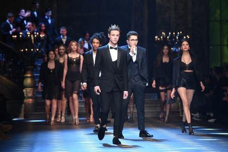 MILAN FASHION WEEK : 51 influenceurs défilent pour Dolce & Gabbana MILAN FASHION WEEK : 51 influenceurs défilent pour Dolce & Gabbana