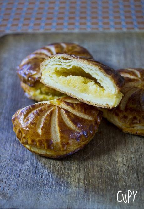Galette des rois super facile (pâte feuilletée au petit-suisse) Galette des rois super facile (pâte feuilletée au petit-suisse)